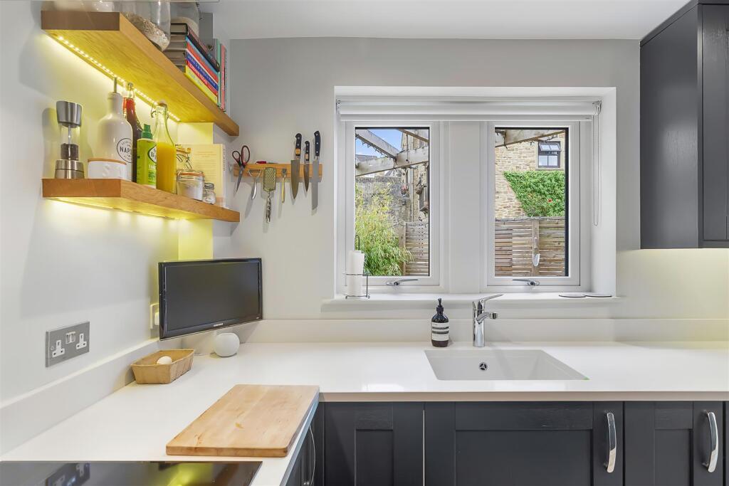 Kitchen 3.jpg