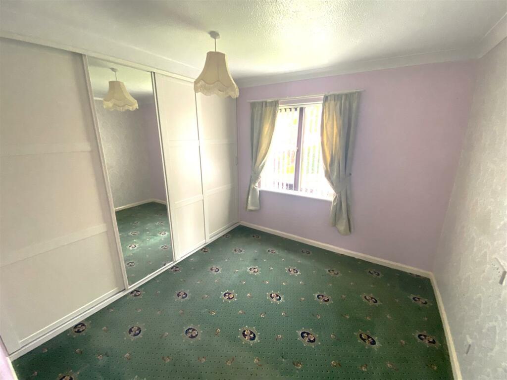 bed1.JPG