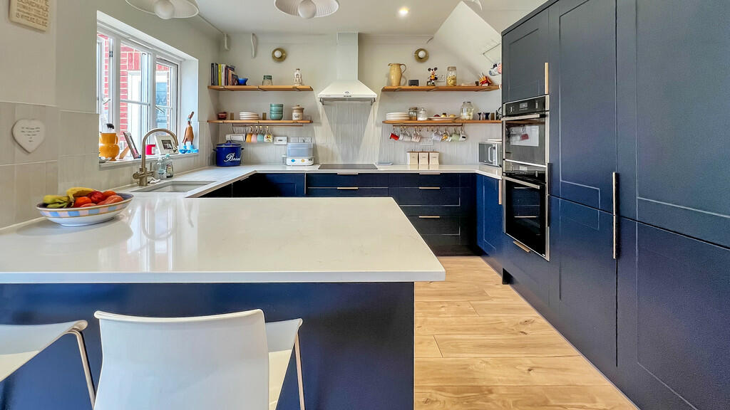 Kitchen/dining ro...