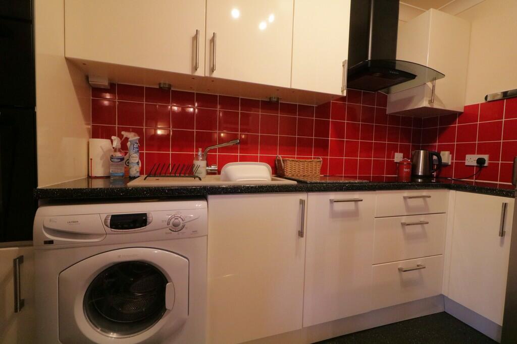 Kingsmeade kitche...