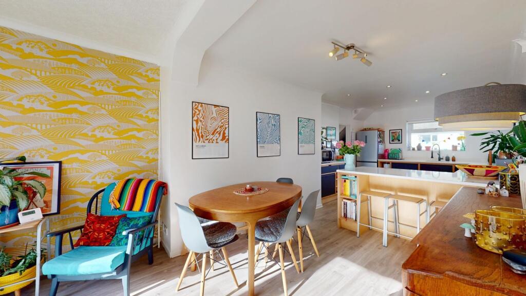 Burns-Hill-Dining-.jpg