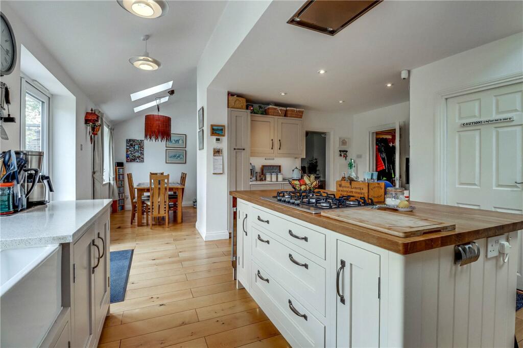 Kitchen/Breakfast Rm