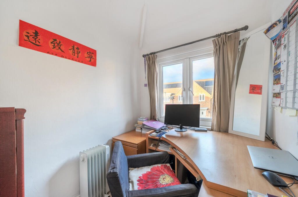 1384920-3-6925d11...