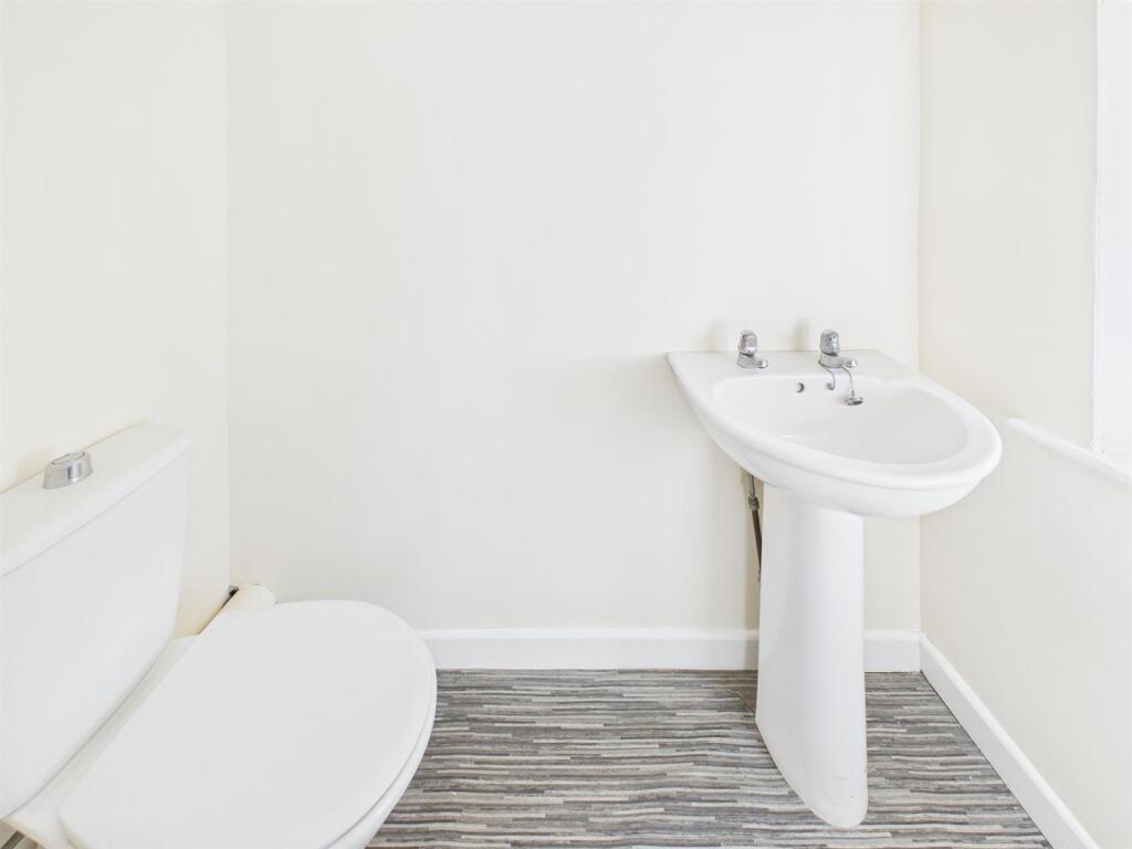Bedroom 1 WC