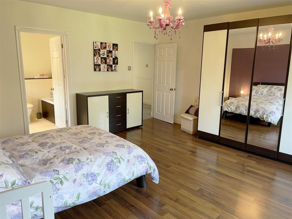 Bed 2.JPG