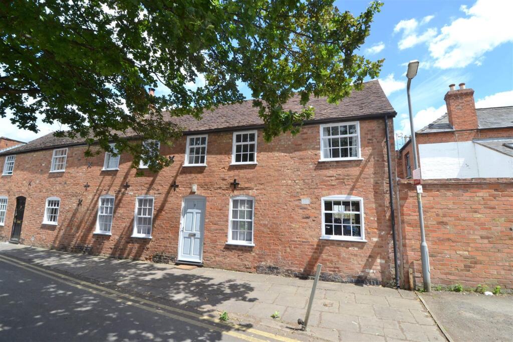 Exterior.. 11072025.jpg