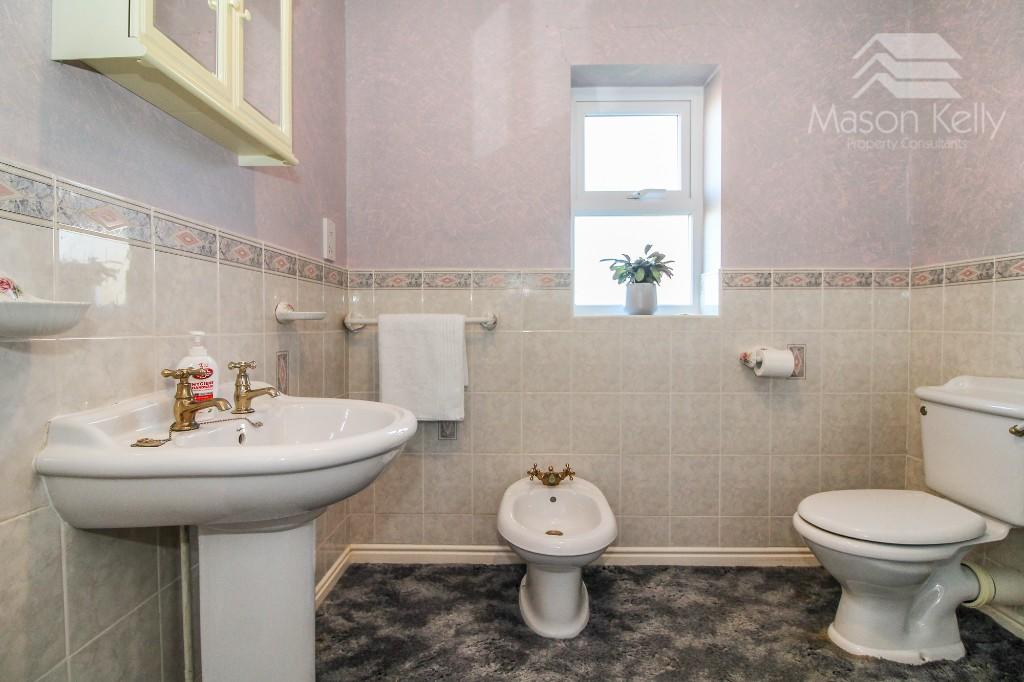 EN SUITE SHOWER
