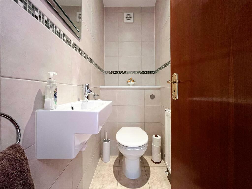cloak room