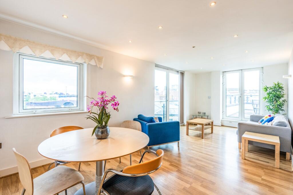 Lounge With Juliet Balcony and Doors to Terrace (Main)