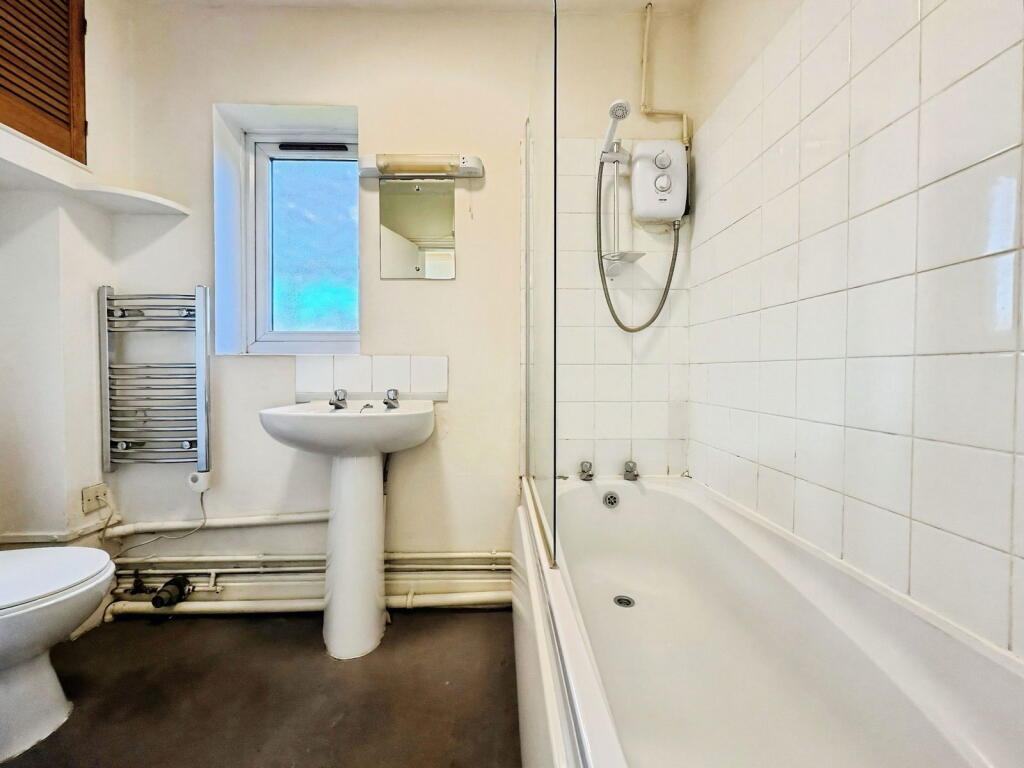 Erin Court, Swindon, SN1 4NS
