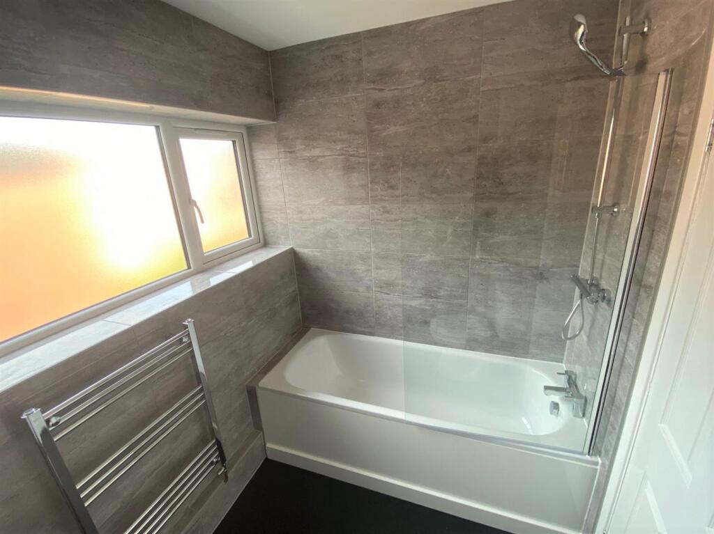 65b Station Lane new bathroom.jpg