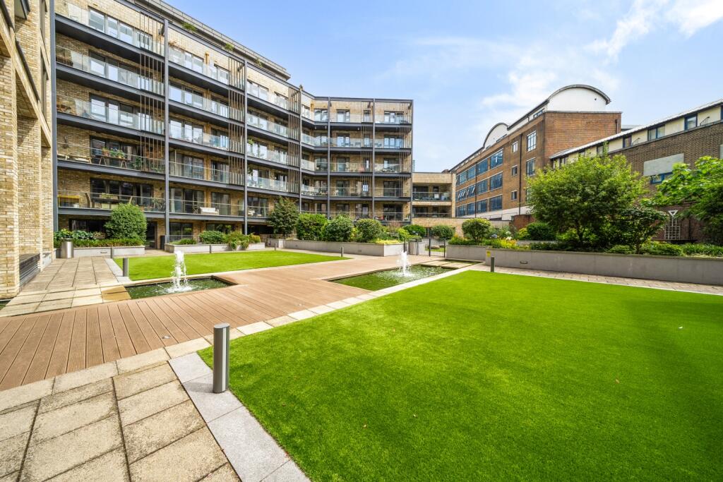 Communal Water Ga...