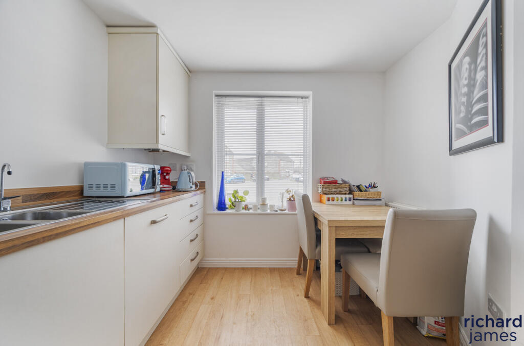 01050ac1f9a64285b501b2ee5c2f0bb6