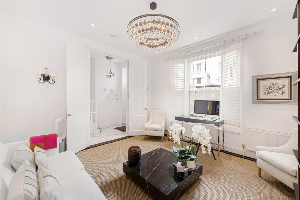 37 Lower Belgrave Street Hi-3.jpg