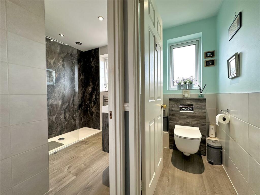 Contemporary W.C/ Shower Room 403