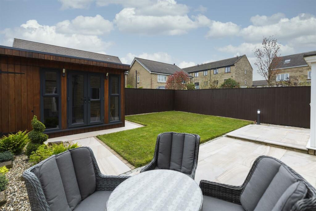 Bramleys Estate Agents - Hazel Fold - Queensbury (