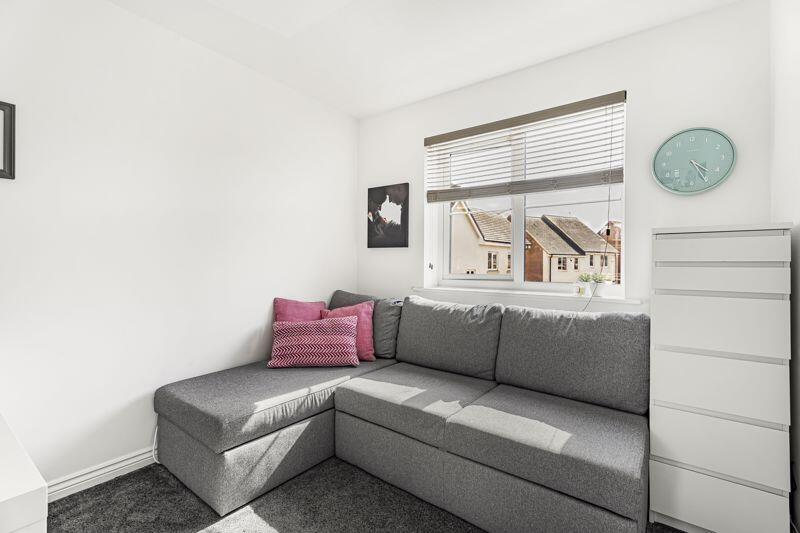 Bedroom/Office