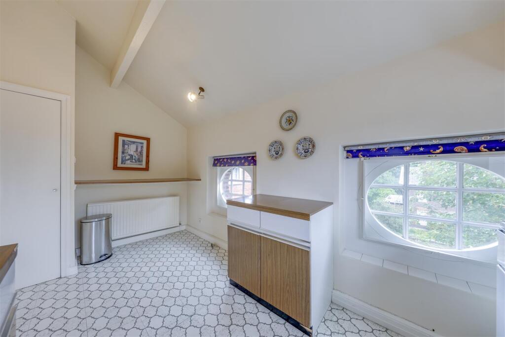 Top Floor Kitchen Alt