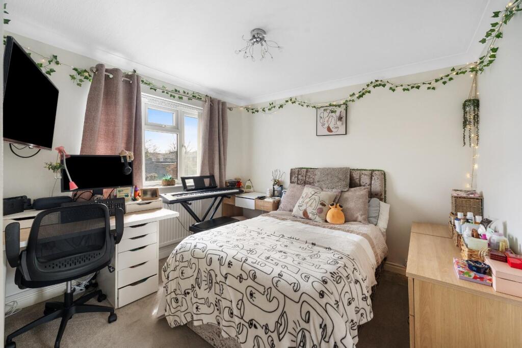 MT 42 Horsecastle Close Yatton -98.jpg