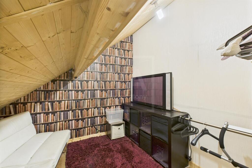 Versatile space/room