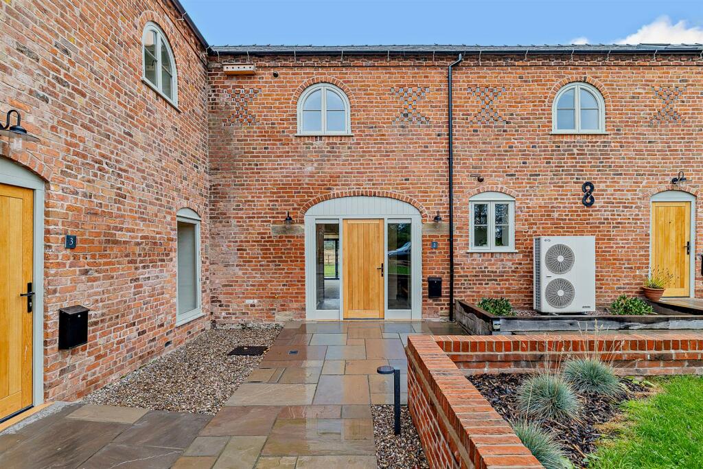 8619361-Stills-exterior01(1)-V2-800.jpg