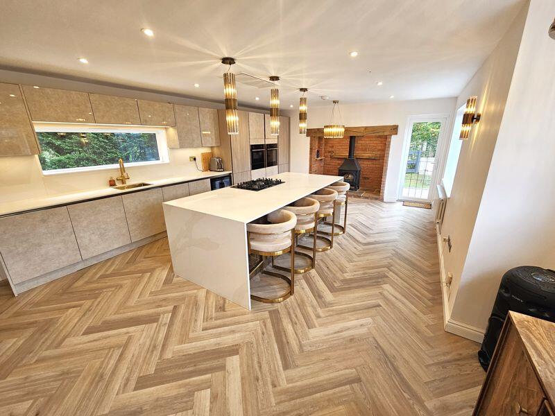 Kitchen/Breakfast Room