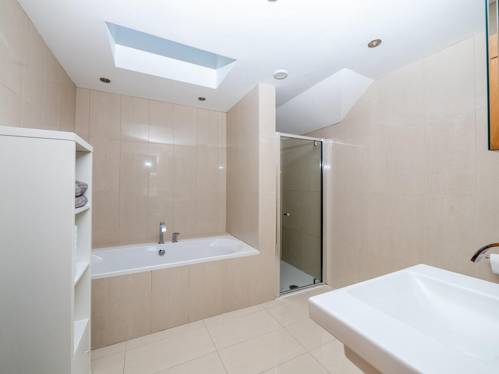 20250103_11204079...