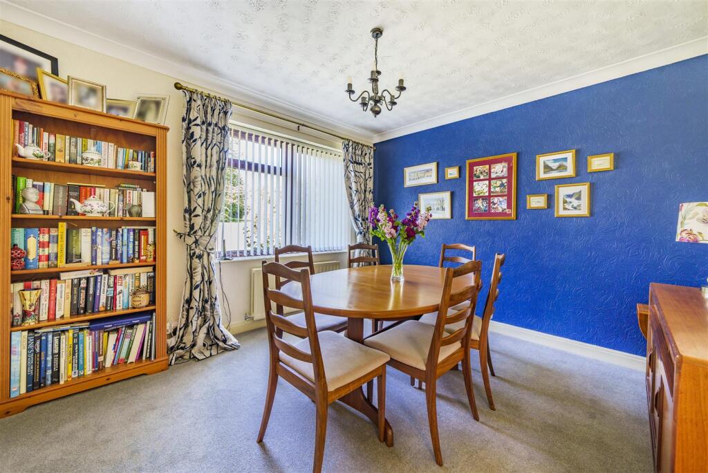 8 Dove Close, Towcester