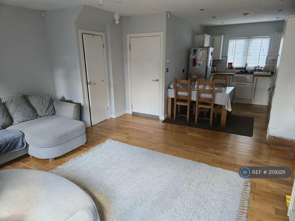 Open Plan Kitchen/Living Space 