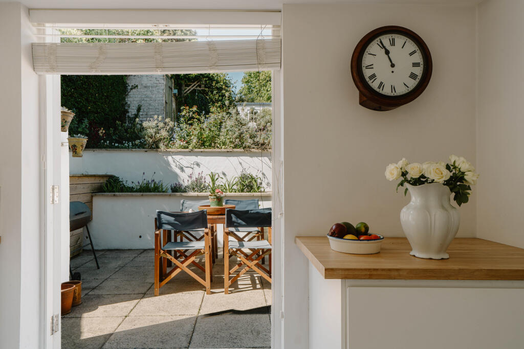 280532 - Upper Street_High Res-34.jpg