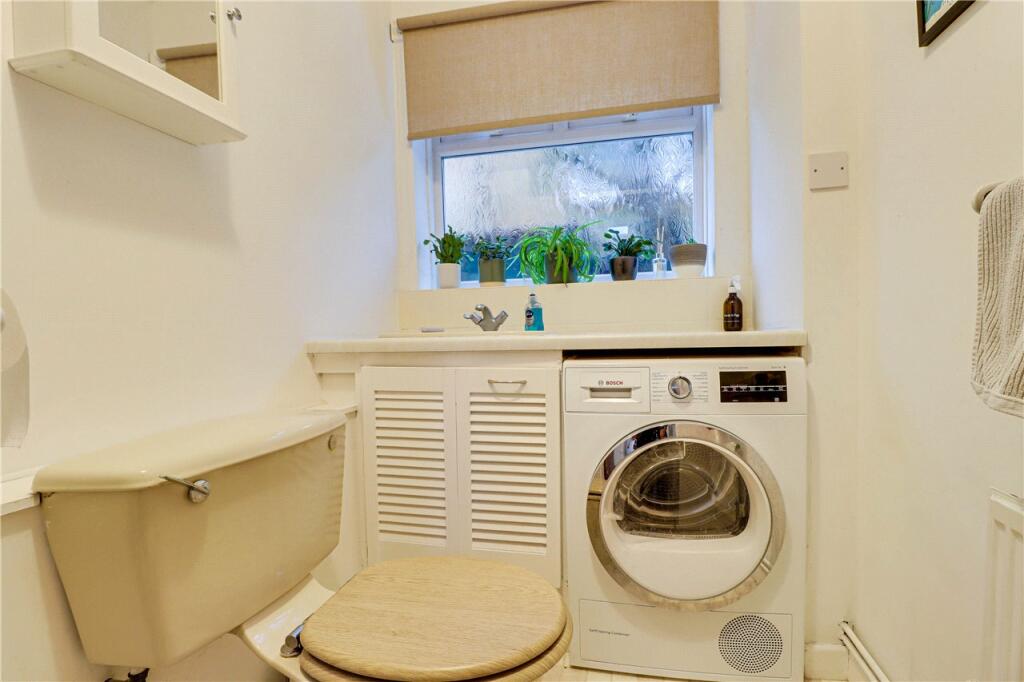 Cloakroom/Utility