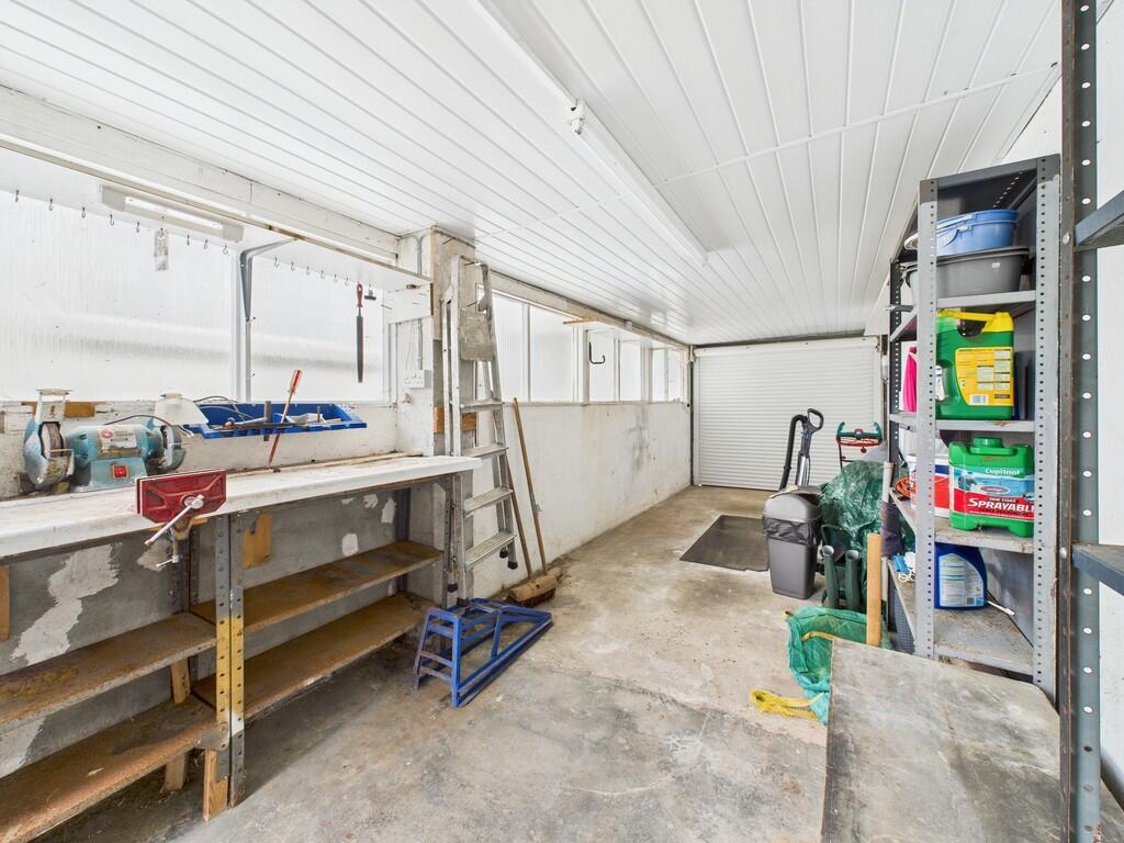 CAM02089G0-PR0458...