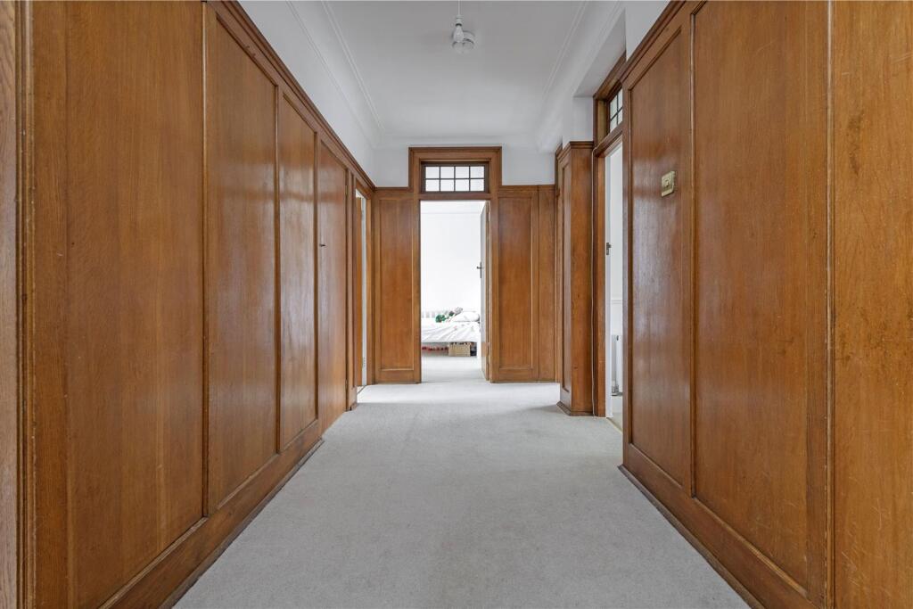 21 Selwyn Hse Hall.jpg