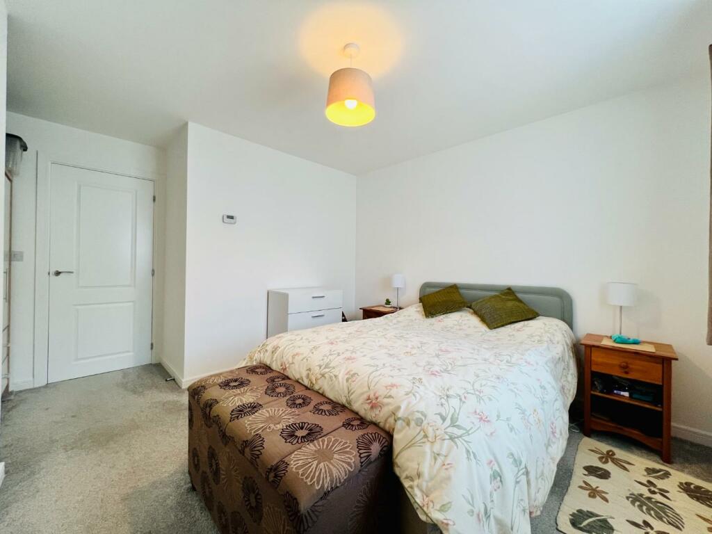 Bedroom 1.jpeg
