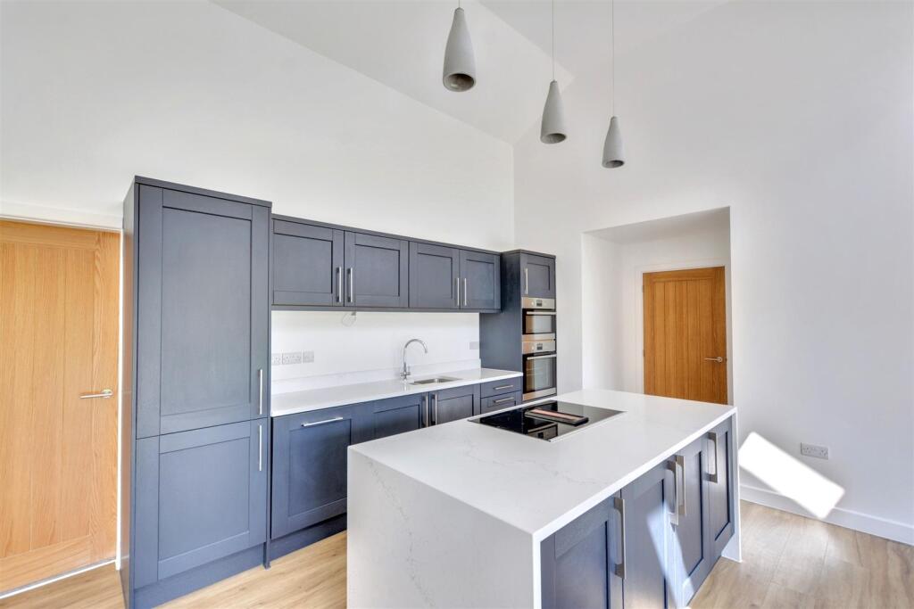 Kitchen_3.jpeg