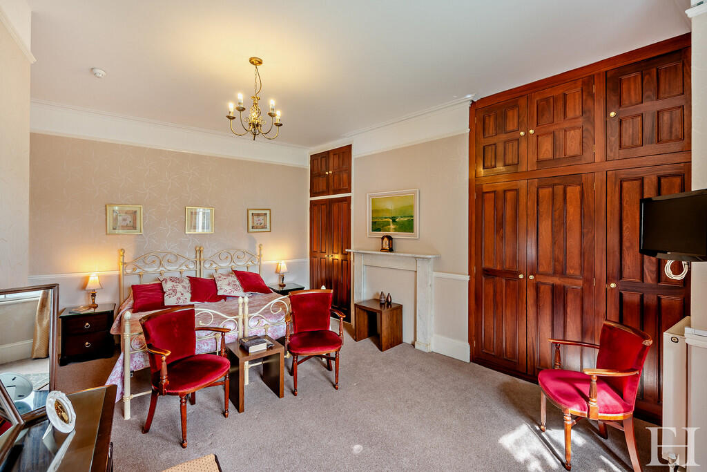 8591206-interiorw...