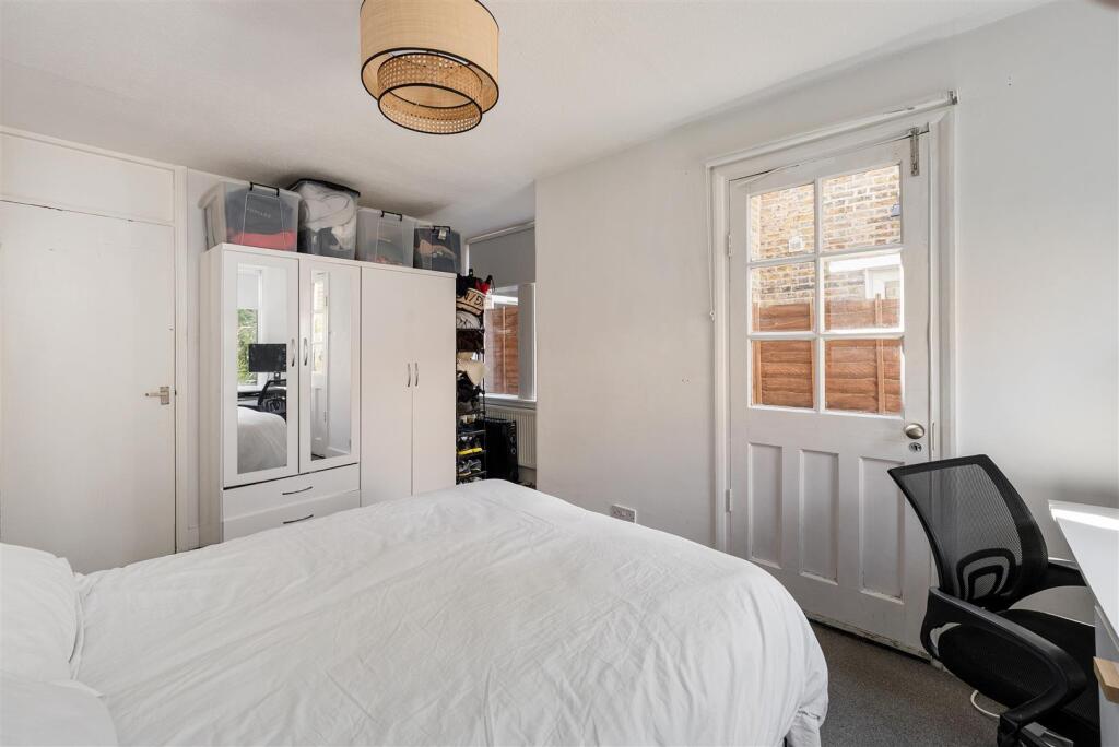 Brookscroft Road E17