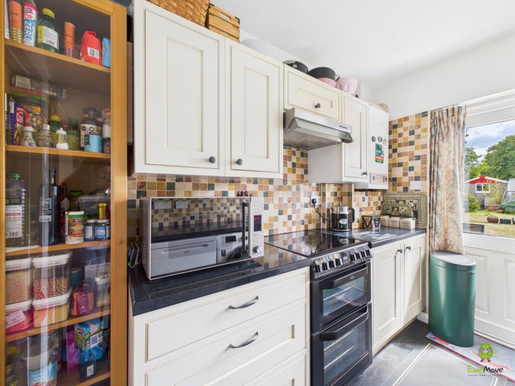 Presented by Nicoleta at EweMove Bexleyheath and D