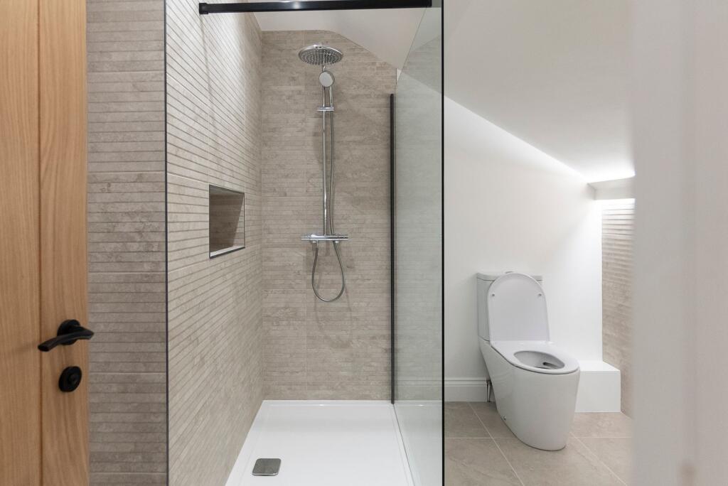 Stylish en-suite