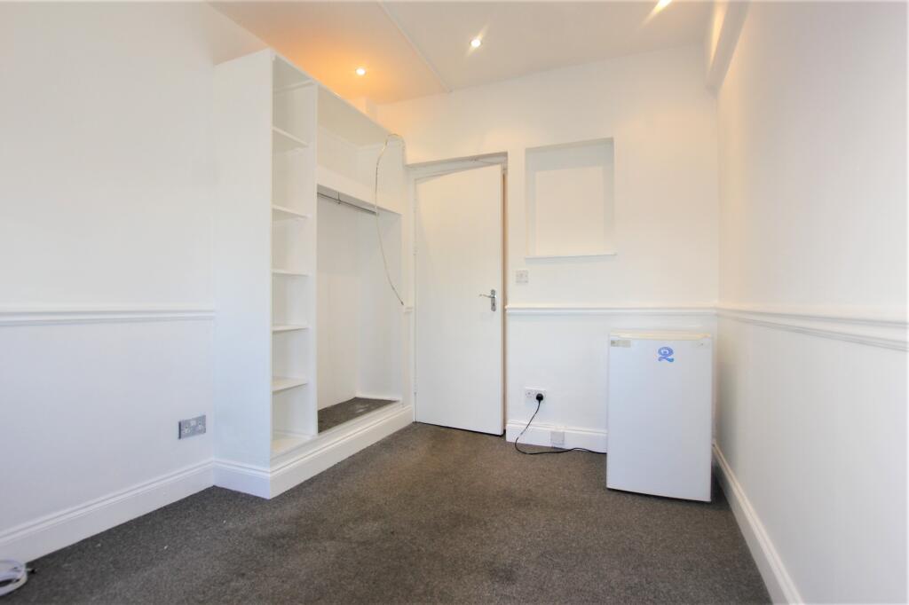 Room Aspect 2.JPG