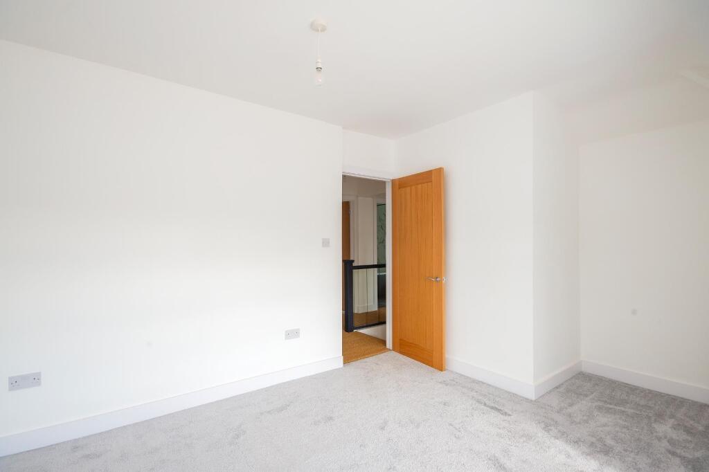 4H2LBH - Bedroom I.jpg