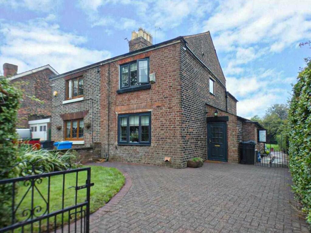 Dinas Lane, Liverpool, L36