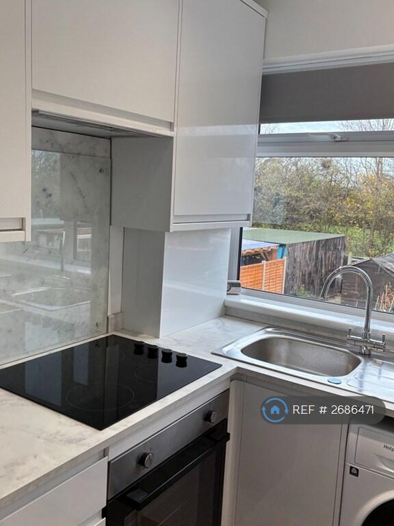 Wrythe Lane, Carshalton, SM5