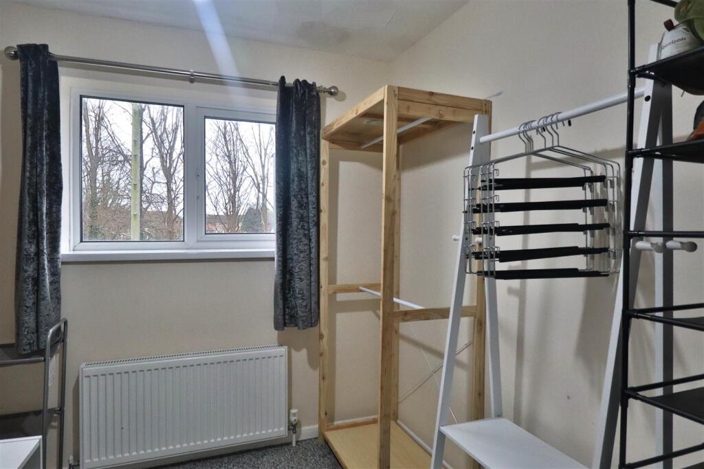 32 Helyers Green 9.JPG