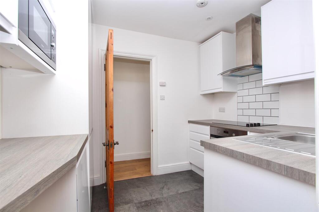 St. Margaret's Avenue, N15