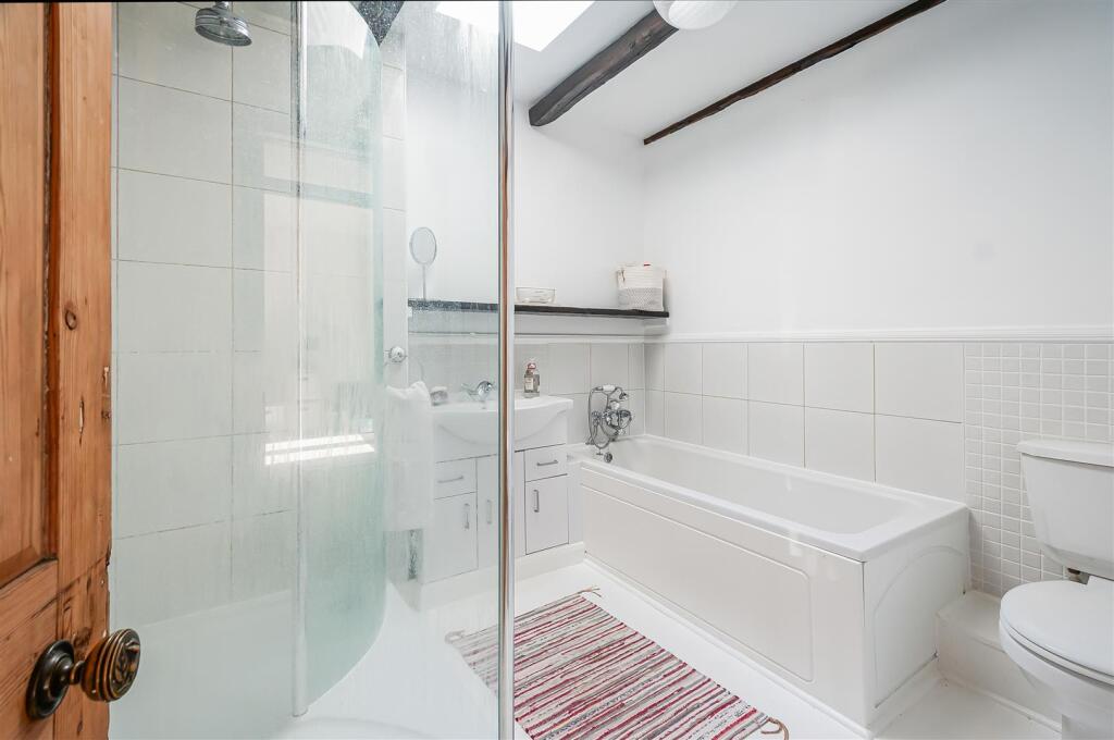 Hall Barn Cottage24.jpg