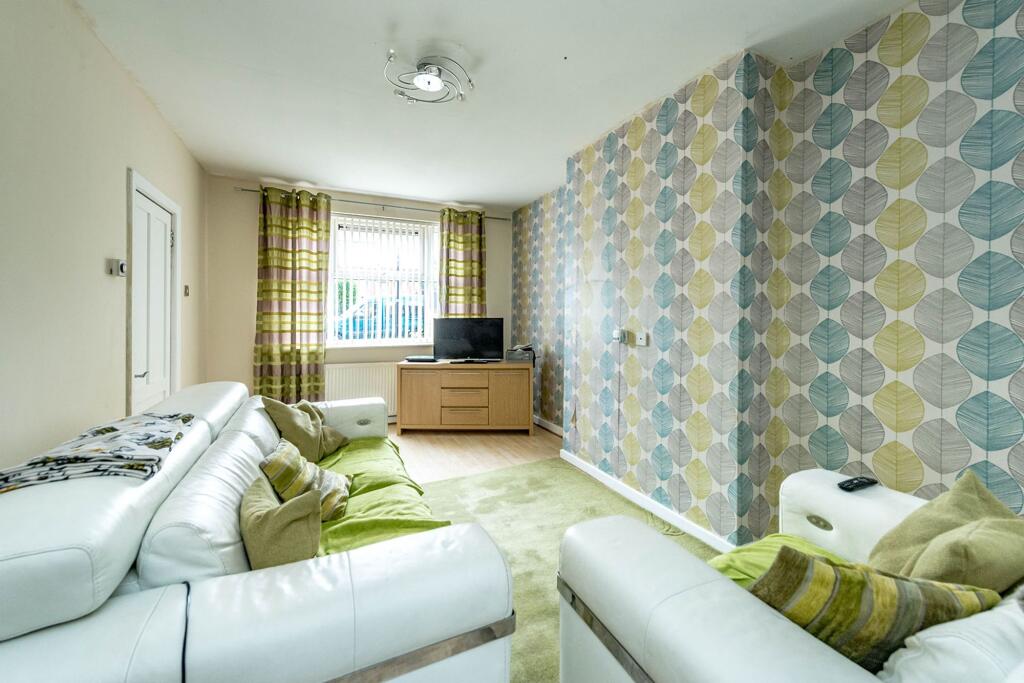 KITCHEN, DINER AND LIVING ROOM