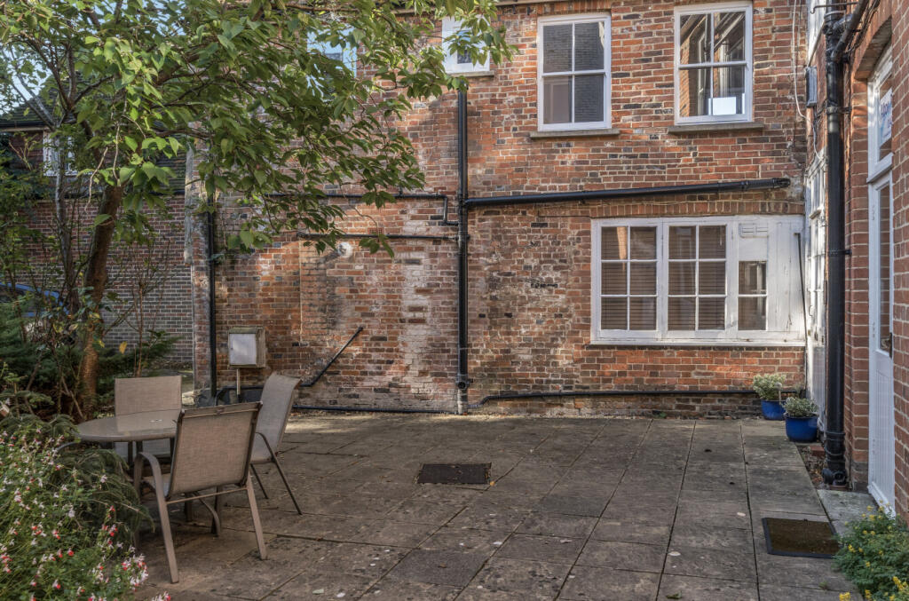 1357303-5-68d117c...