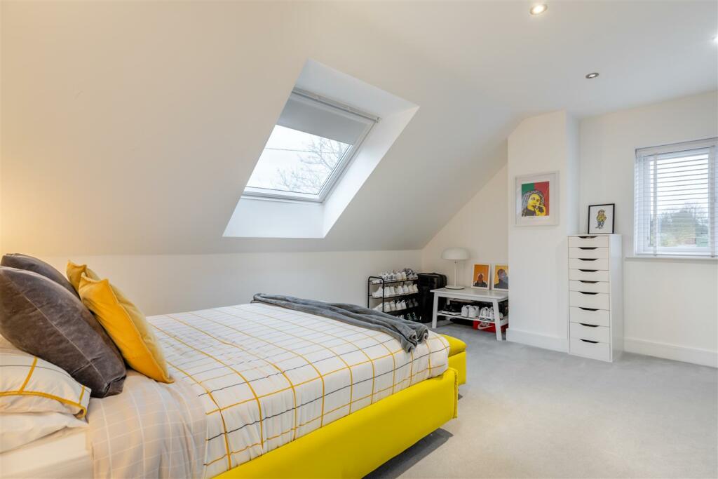 8578201-interior01.jpg