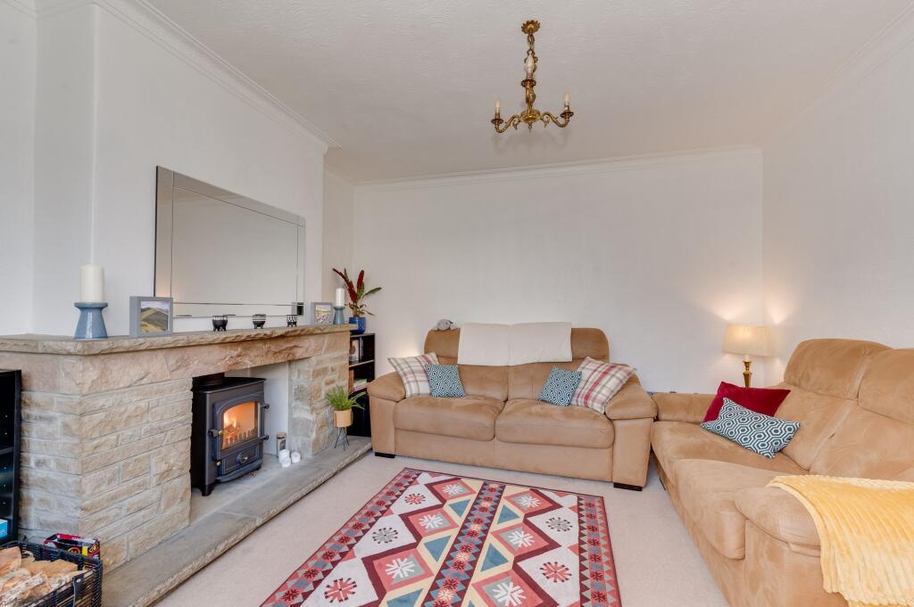 KITCHEN, DINER AND LIVING ROOM